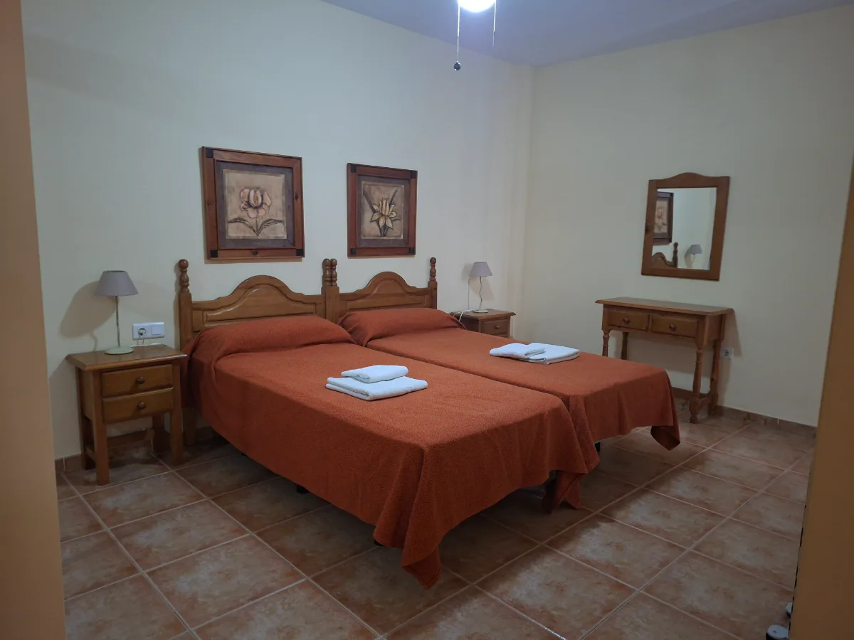 Bedroom, second angle